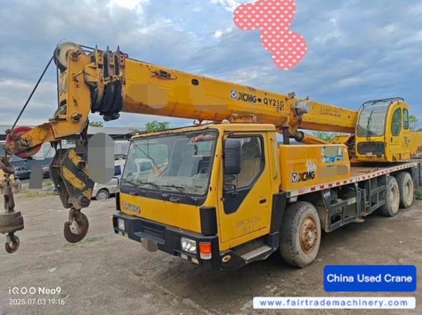 Buy XCMG QY20G Used Crane / 1